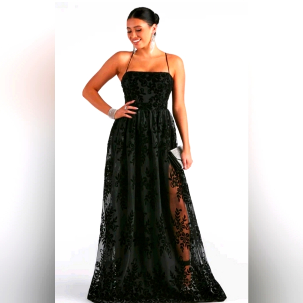 Windsor Formal Black Gown